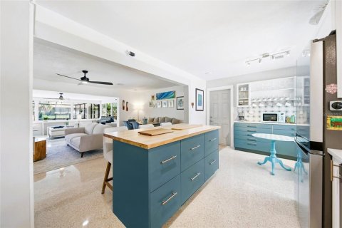 Casa en venta en Saint Petersburg, Florida, 3 dormitorios, 145.3 m2 № 2383414 - foto 14
