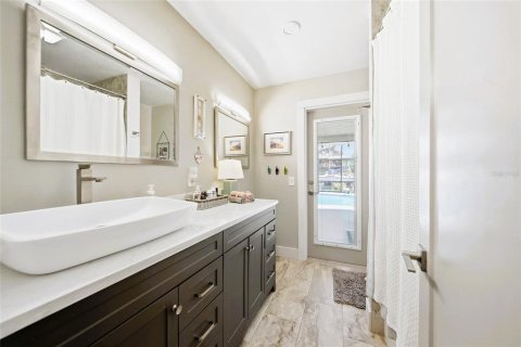 Casa en venta en Saint Petersburg, Florida, 3 dormitorios, 145.3 m2 № 2383414 - foto 19