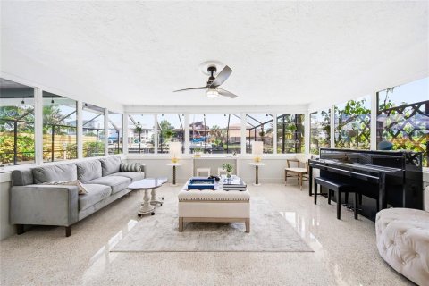 Casa en venta en Saint Petersburg, Florida, 3 dormitorios, 145.3 m2 № 2383414 - foto 15