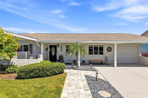 Casa en venta en Saint Petersburg, Florida, 3 dormitorios, 145.3 m2 № 2383414 - foto 2