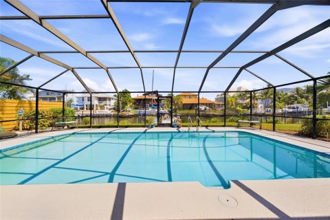 Casa en venta en Saint Petersburg, Florida, 3 dormitorios, 145.3 m2 № 2383414 - foto 29