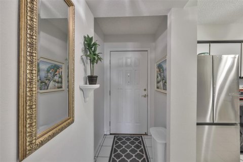 Condominio en alquiler en New Port Richey, Florida, 2 dormitorios, 92.34 m2 № 2143236 - foto 6