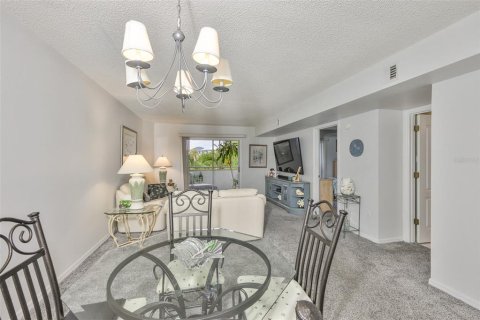 Condominio en alquiler en New Port Richey, Florida, 2 dormitorios, 92.34 m2 № 2143236 - foto 12