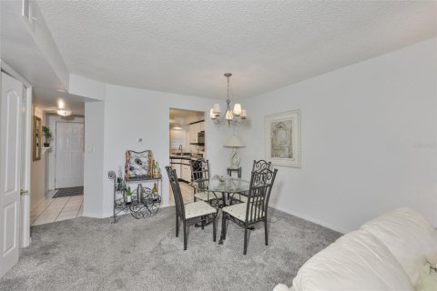 Condominio en alquiler en New Port Richey, Florida, 2 dormitorios, 92.34 m2 № 2143236 - foto 11