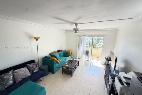 Купить кондоминиум в Форт-Лодердейл, Флорида 1 спальня, 64.1м2, № 2058857 - фото 4