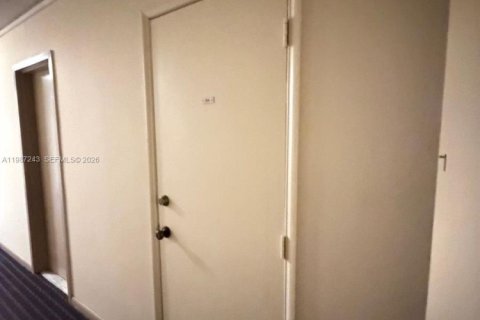 Купить кондоминиум в Форт-Лодердейл, Флорида 1 спальня, 64.1м2, № 2058857 - фото 18