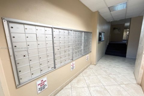 Купить кондоминиум в Форт-Лодердейл, Флорида 1 спальня, 64.1м2, № 2058857 - фото 15