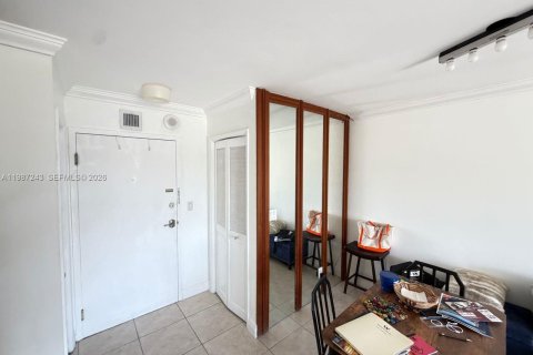 Купить кондоминиум в Форт-Лодердейл, Флорида 1 спальня, 64.1м2, № 2058857 - фото 7