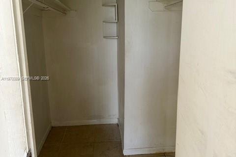 Condo in Miami, Florida, 2 bedrooms  № 2031433 - photo 15