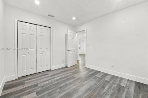 Casa en venta en North Lauderdale, Florida, 2 dormitorios, 97.92 m2 № 2429875 - foto 12