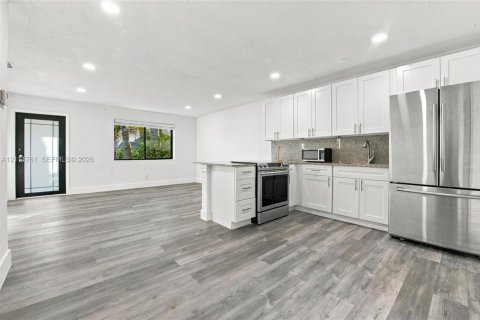 Casa en venta en North Lauderdale, Florida, 2 dormitorios, 97.92 m2 № 2429875 - foto 6