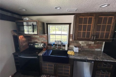 Villa ou maison à louer à Reddick, Floride: 2 chambres, 121.98 m2 № 2113181 - photo 2