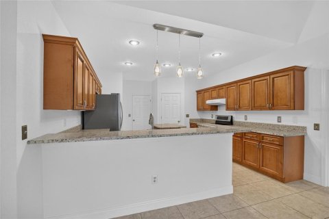House in Plant City, Florida 3 bedrooms, 205.31 sq.m. № 2217135 - photo 20
