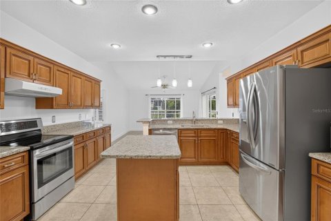 House in Plant City, Florida 3 bedrooms, 205.31 sq.m. № 2217135 - photo 18