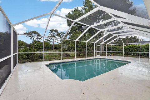 House in Plant City, Florida 3 bedrooms, 205.31 sq.m. № 2217135 - photo 12