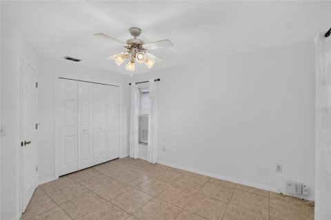 House in Plant City, Florida 3 bedrooms, 205.31 sq.m. № 2217135 - photo 6
