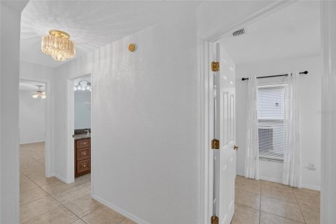 House in Plant City, Florida 3 bedrooms, 205.31 sq.m. № 2217135 - photo 3