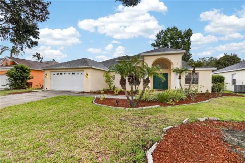 House in Plant City, Florida 3 bedrooms, 205.31 sq.m. № 2217135 - photo 8
