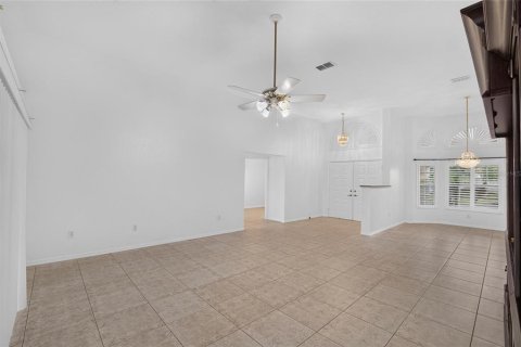 House in Plant City, Florida 3 bedrooms, 205.31 sq.m. № 2217135 - photo 28