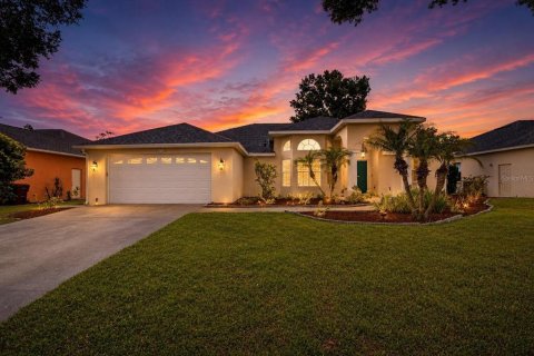 House in Plant City, Florida 3 bedrooms, 205.31 sq.m. № 2217135