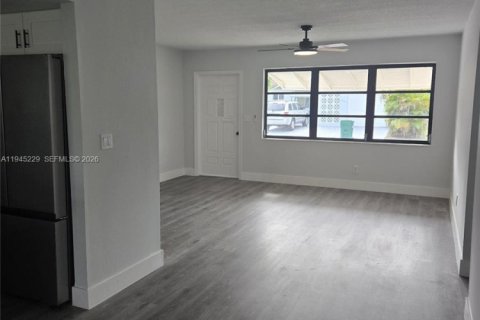 Villa ou maison à vendre à Margate, Floride: 2 chambres, 98.57 m2 № 2001668 - photo 12