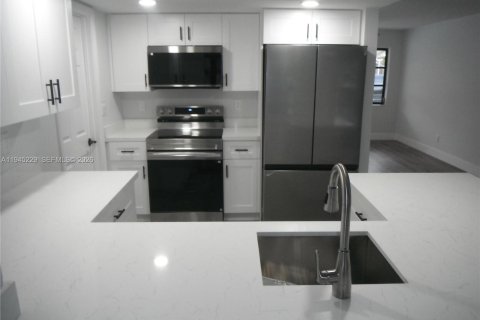 Casa en venta en Margate, Florida, 2 dormitorios, 98.57 m2 № 2001668 - foto 5