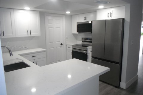 Casa en venta en Margate, Florida, 2 dormitorios, 98.57 m2 № 2001668 - foto 6