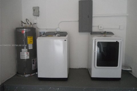 Villa ou maison à vendre à Margate, Floride: 2 chambres, 98.57 m2 № 2001668 - photo 13