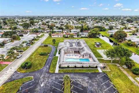 Villa ou maison à vendre à Margate, Floride: 2 chambres, 98.57 m2 № 2001668 - photo 14