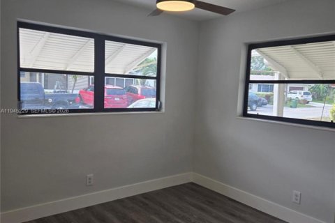 Villa ou maison à vendre à Margate, Floride: 2 chambres, 98.57 m2 № 2001668 - photo 11