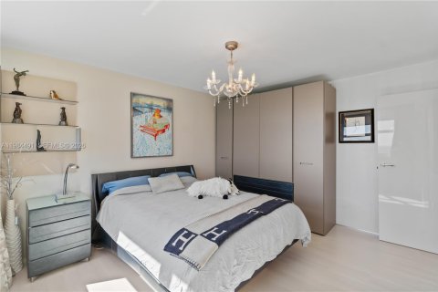 Condominio en venta en Hallandale Beach, Florida, 2 dormitorios, 133.78 m2 № 2046822 - foto 29