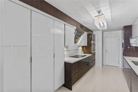 Condominio en venta en Hallandale Beach, Florida, 2 dormitorios, 133.78 m2 № 2046822 - foto 19