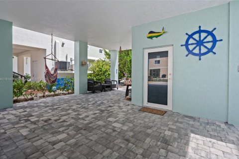 House in Key Largo, Florida 3 bedrooms, 153.29 sq.m. № 1776217 - photo 9