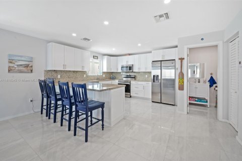 House in Key Largo, Florida 3 bedrooms, 153.29 sq.m. № 1776217 - photo 23