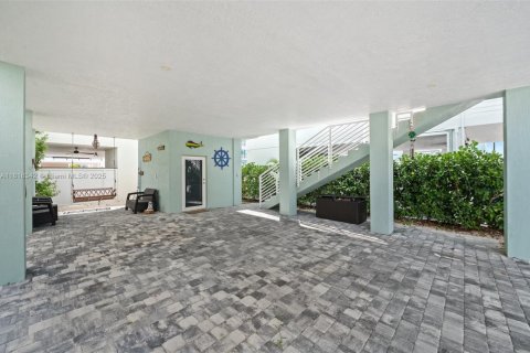 House in Key Largo, Florida 3 bedrooms, 153.29 sq.m. № 1776217 - photo 6