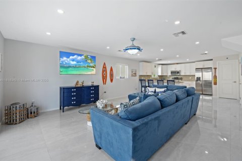 House in Key Largo, Florida 3 bedrooms, 153.29 sq.m. № 1776217 - photo 17