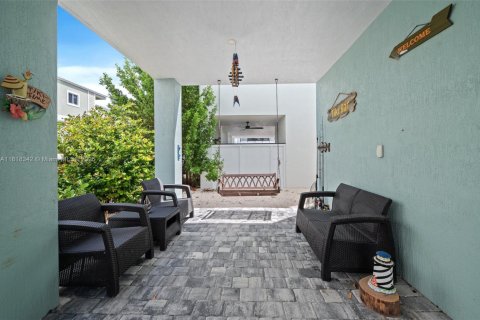 House in Key Largo, Florida 3 bedrooms, 153.29 sq.m. № 1776217 - photo 7
