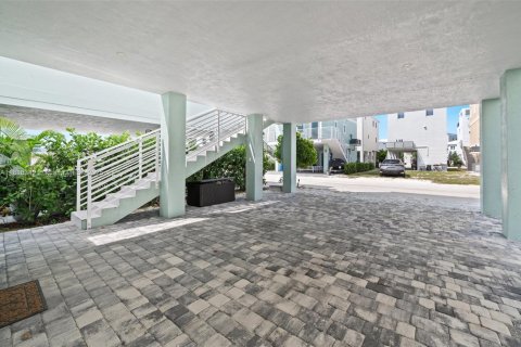 House in Key Largo, Florida 3 bedrooms, 153.29 sq.m. № 1776217 - photo 8