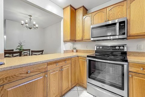 Купить виллу или дом в Клируотер, Флорида 6 комнат, 90.12м2, № 1659575 - фото 7
