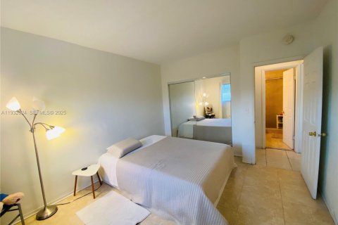 Снять в аренду кондоминиум в Норт-Майами, Флорида 1 спальня, 60.39м2, № 1991568 - фото 12