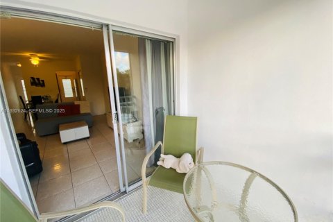 Снять в аренду кондоминиум в Норт-Майами, Флорида 1 спальня, 60.39м2, № 1991568 - фото 18