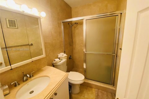 Снять в аренду кондоминиум в Норт-Майами, Флорида 1 спальня, 60.39м2, № 1991568 - фото 13