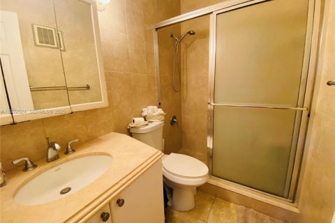Снять в аренду кондоминиум в Норт-Майами, Флорида 1 спальня, 60.39м2, № 1991568 - фото 14