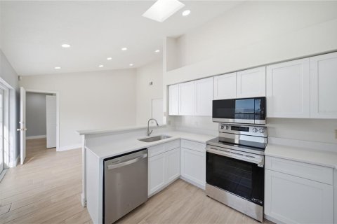 Casa en venta en Saint Petersburg, Florida, 3 dormitorios, 110.83 m2 № 2220480 - foto 9