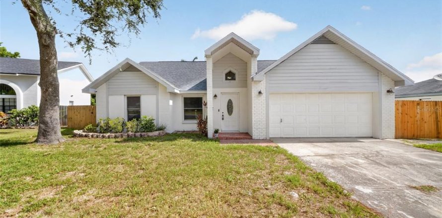 Casa en Saint Petersburg, Florida 3 dormitorios, 110.83 m2 № 2220480