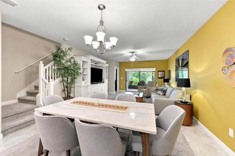 Townhouse in Wimauma, Florida 2 bedrooms, 159.14 sq.m. № 2239386 - photo 2