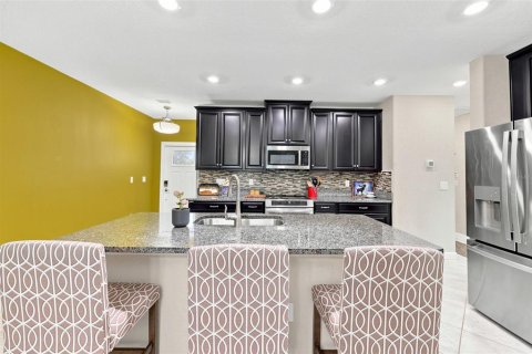 Townhouse in Wimauma, Florida 2 bedrooms, 159.14 sq.m. № 2239386 - photo 11