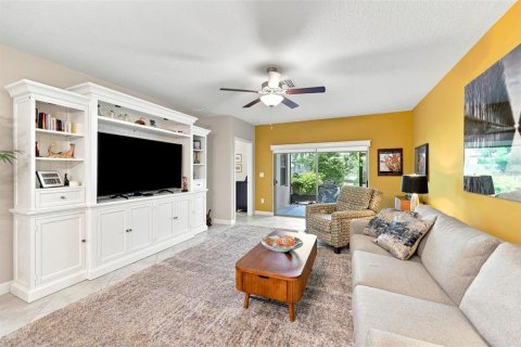 Townhouse in Wimauma, Florida 2 bedrooms, 159.14 sq.m. № 2239386 - photo 28