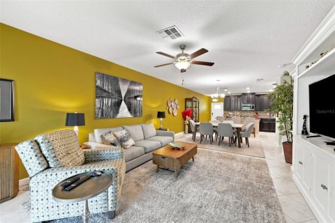 Townhouse in Wimauma, Florida 2 bedrooms, 159.14 sq.m. № 2239386 - photo 25