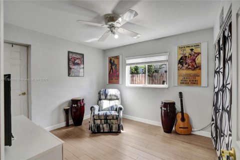 Villa ou maison à vendre à Hialeah, Floride: 3 chambres, 162.58 m2 № 1963151 - photo 17